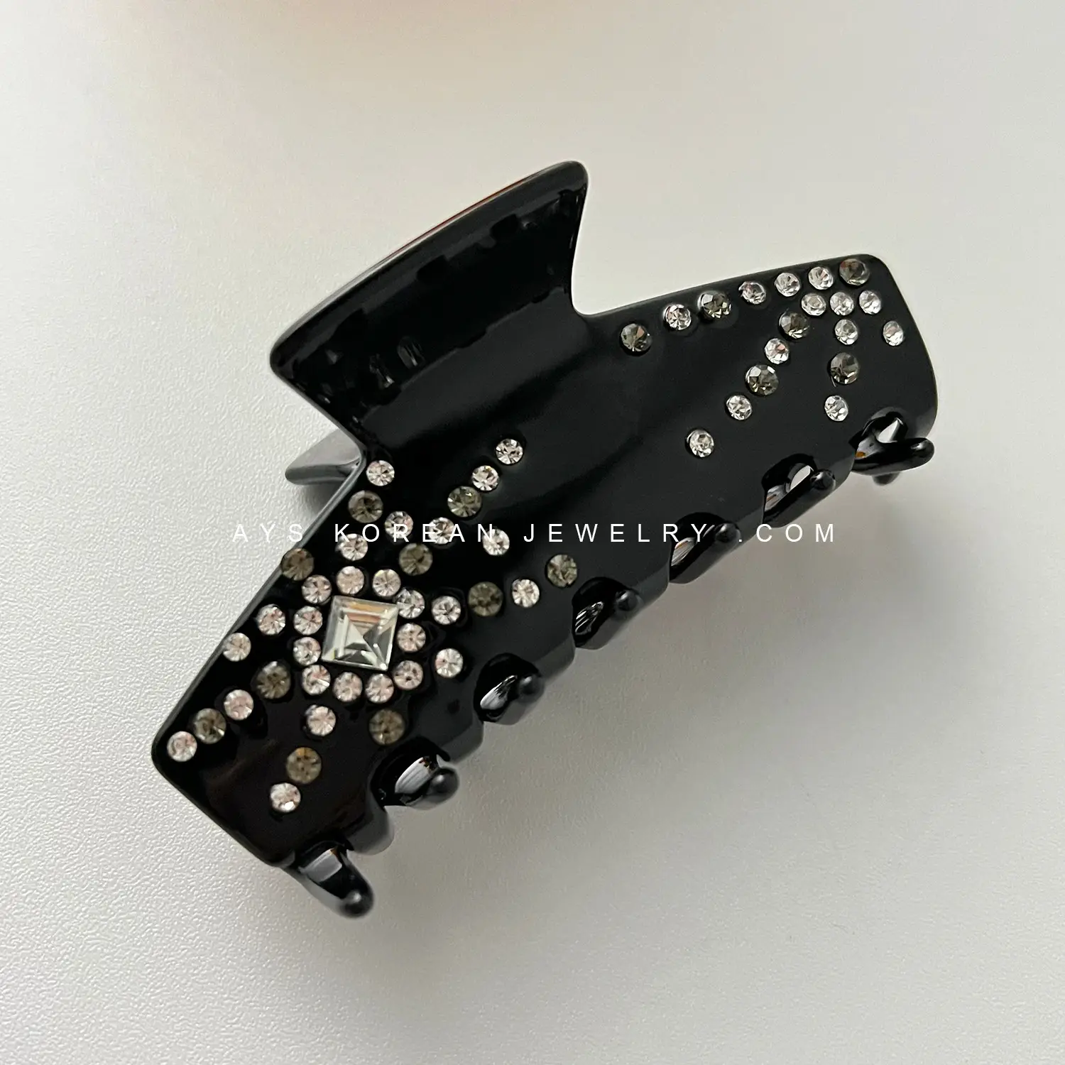 Butterfly Acetic Acid Hair Clip with Diamond Flowers