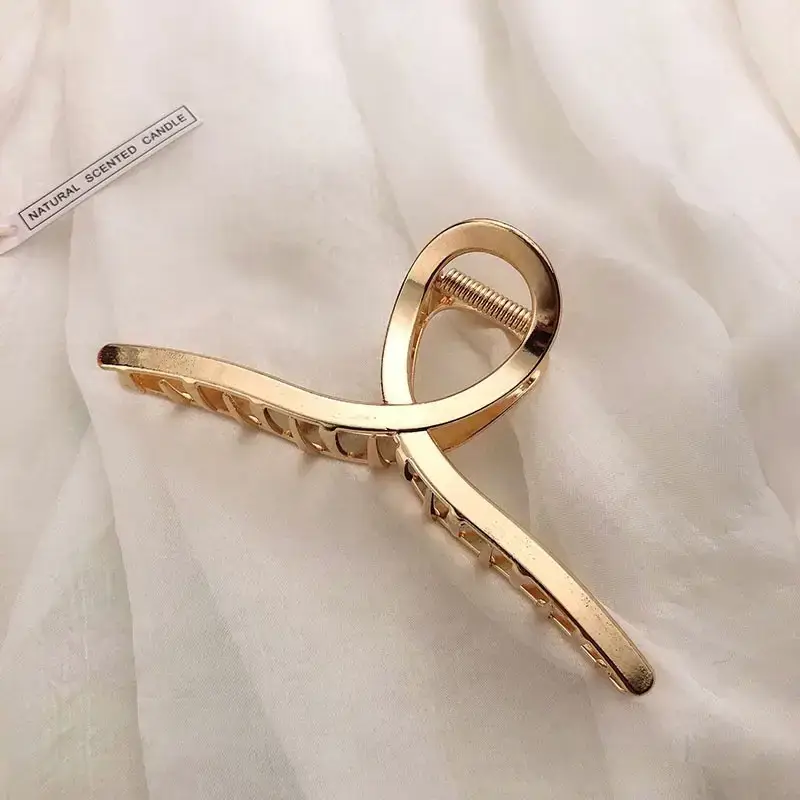 Oversized 3D Metal Hairpin Clip Shark Design - Image 13