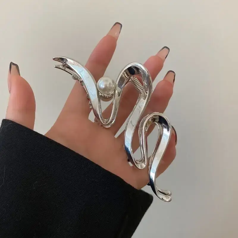 Oversized 3D Metal Hairpin Clip Shark Design - Image 2