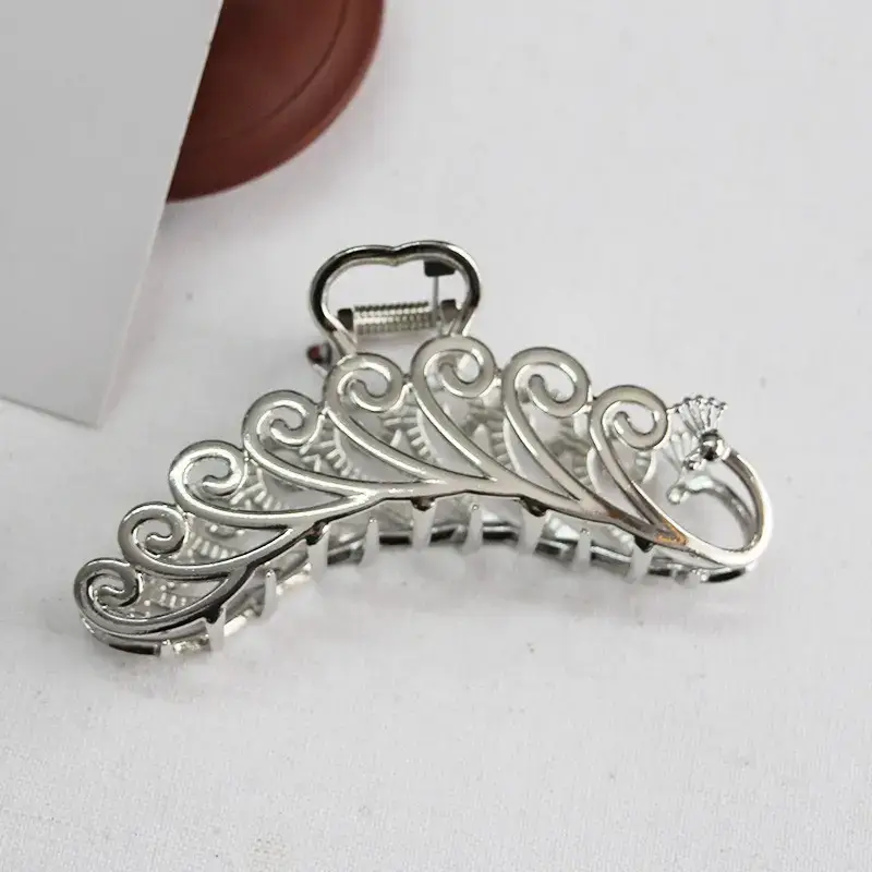 Oversized 3D Metal Hairpin Clip Shark Design - Image 22