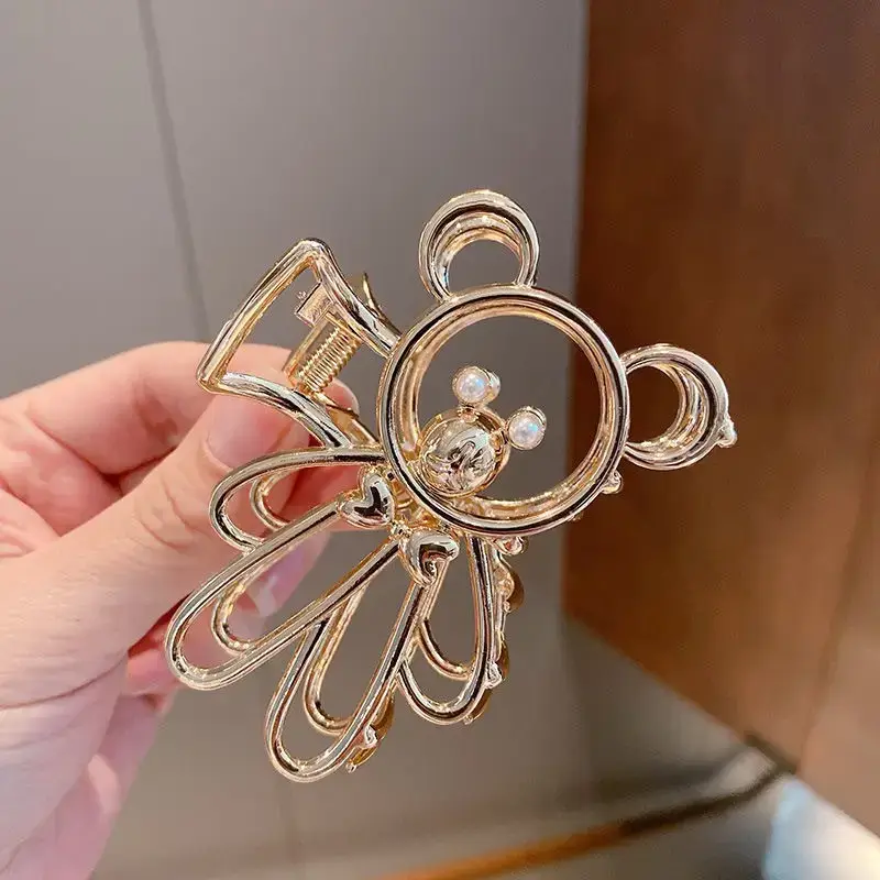 Oversized 3D Metal Hairpin Clip Shark Design - Image 29