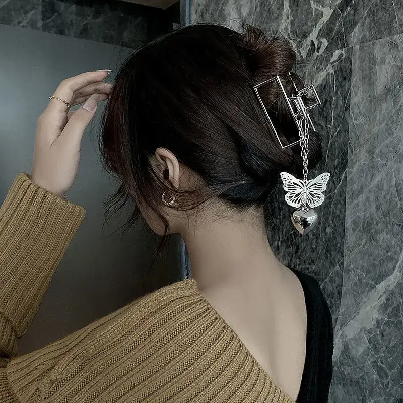 Oversized 3D Metal Hairpin Clip Shark Design - Image 44