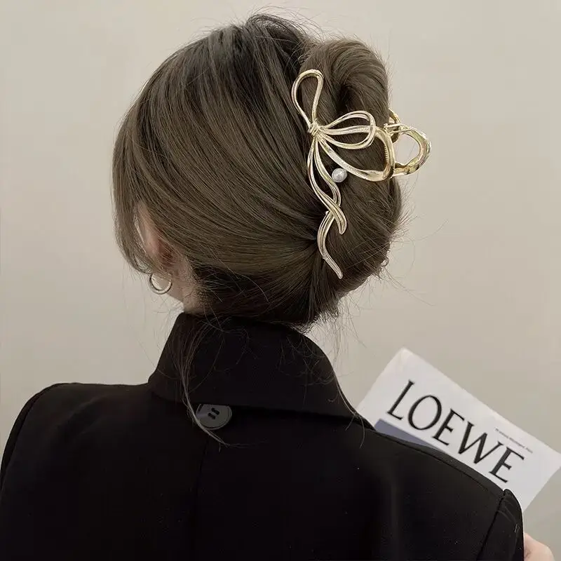 Oversized 3D Metal Hairpin Clip Shark Design - Image 46