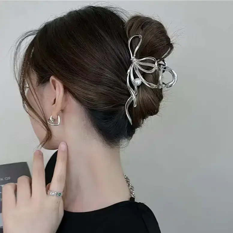 Oversized 3D Metal Hairpin Clip Shark Design - Image 47