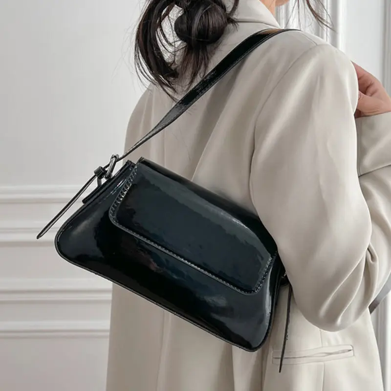 Silver Metallic Messenger Bag for Women Spring Summer 2023 - Image 5