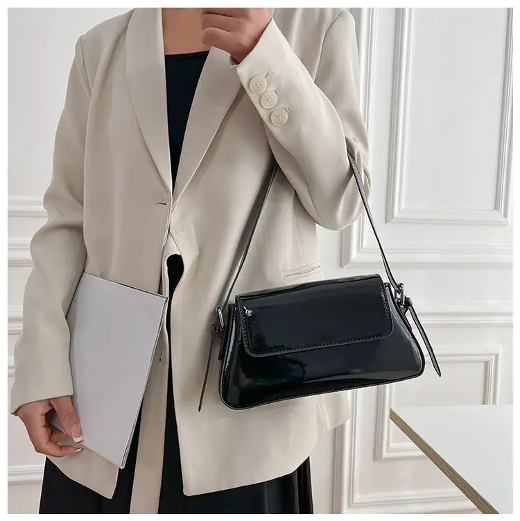 Silver Metallic Messenger Bag for Women Spring Summer 2023 — feature 24