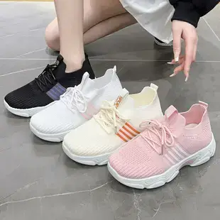 Women Korean Style Breathable Flyknit Sports Shoes Black White — feature 1