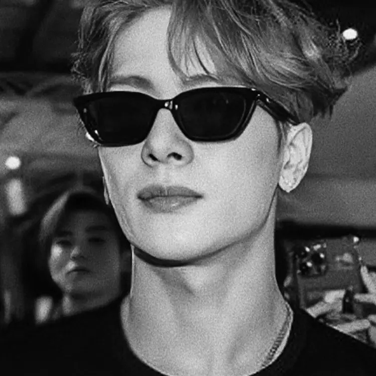 Wang Jiaer Same GM Sunglasses Polarized Cat Eye - Image 4
