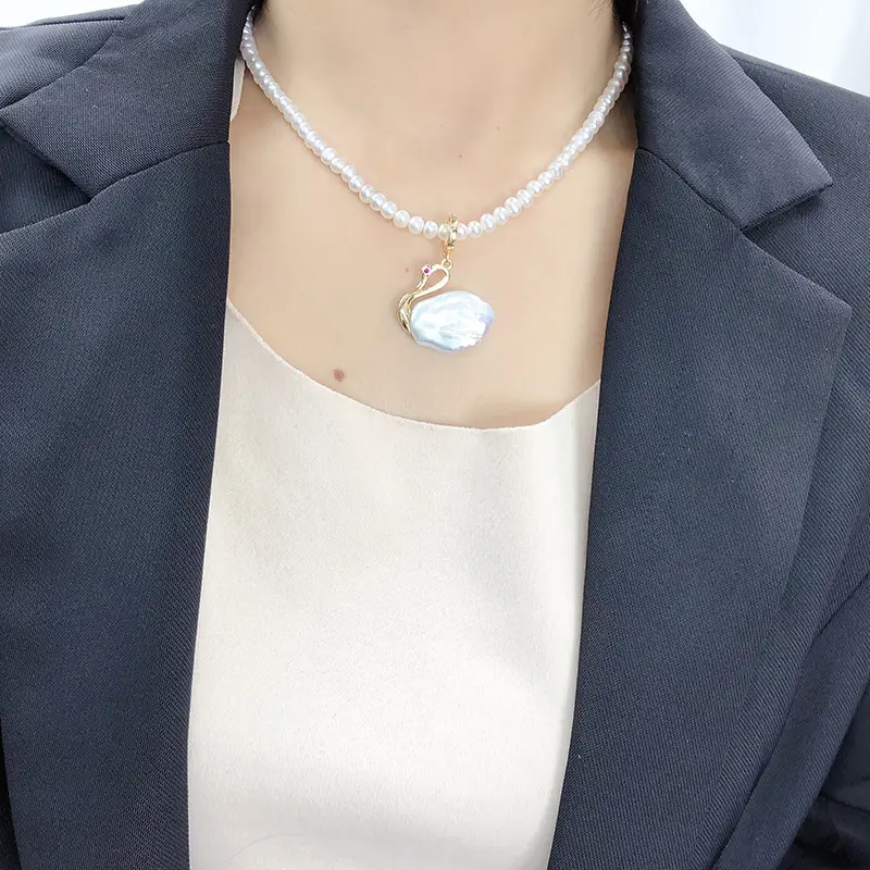 Natural Pearl Swallow Pendant with Baroque Design - Image 5