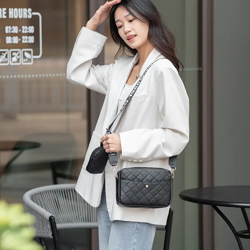 Green Quilted Crossbody Bag for Women 2023 - Image 7