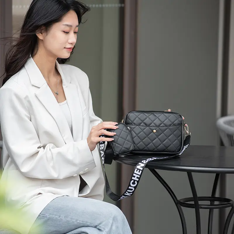 Green Quilted Crossbody Bag for Women 2023 - Image 9