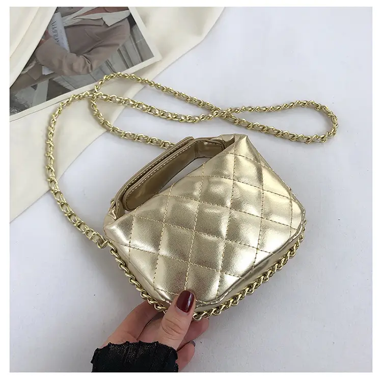 Korean Rhombic Chain Mini Crossbody Bag Black 2023 — feature 11