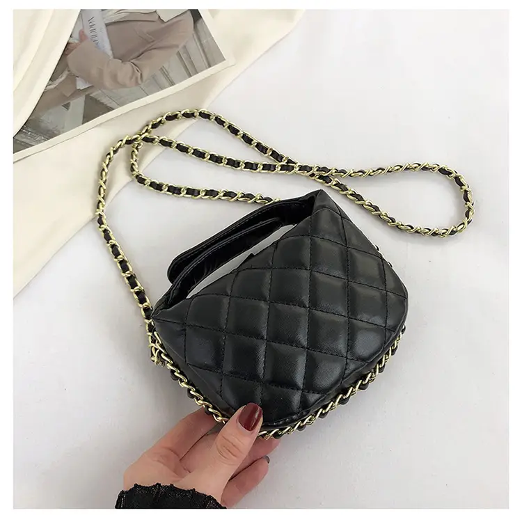 Korean Rhombic Chain Mini Crossbody Bag Black 2023 — feature 14
