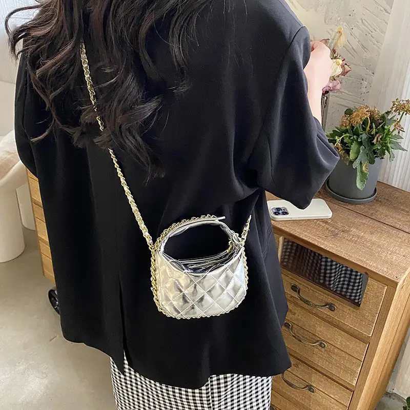 Korean Rhombic Chain Mini Crossbody Bag Black 2023