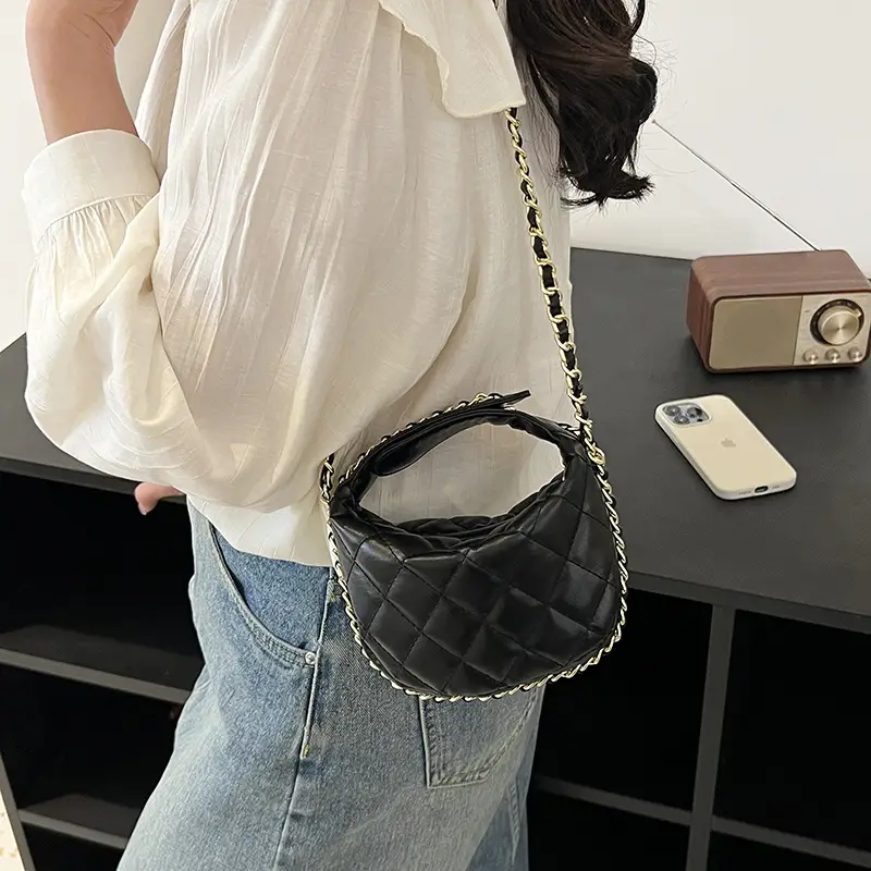 Korean Rhombic Chain Mini Crossbody Bag Black 2023