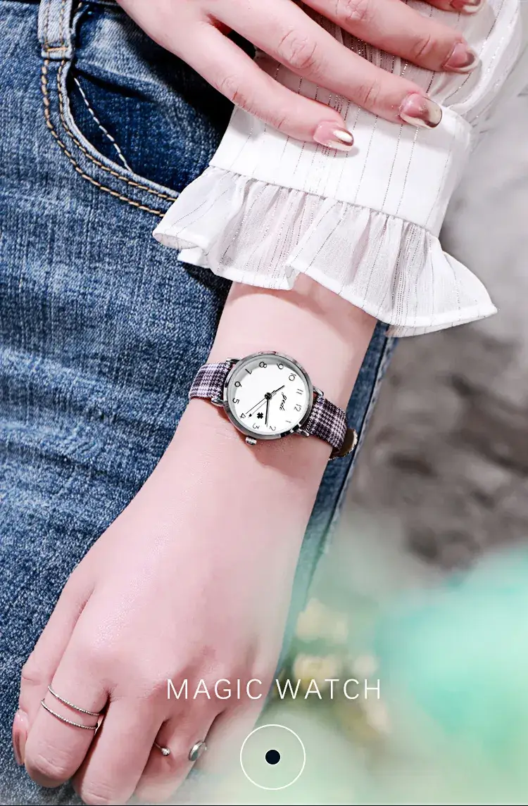 Gold Plated Women's Quartz Watch with Sparkly Strap — feature 7