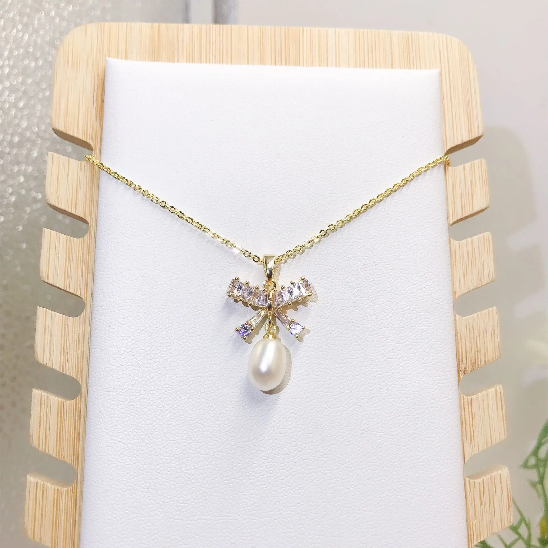 Luxury Pearl Flower Necklace Set Gold Chain — feature 12
