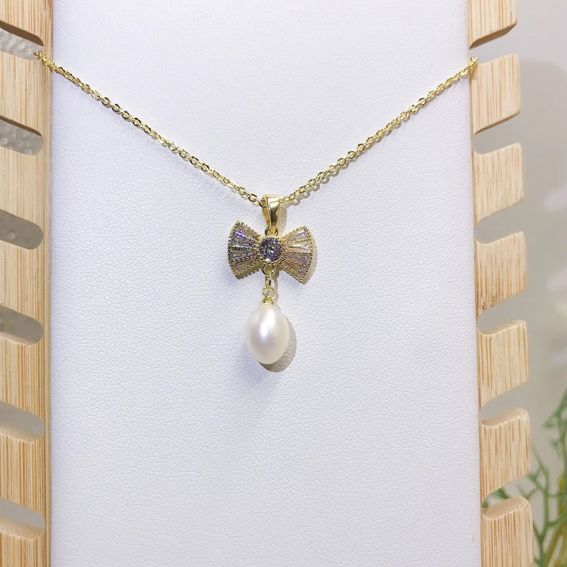 Luxury Pearl Flower Necklace Set Gold Chain - Image 12