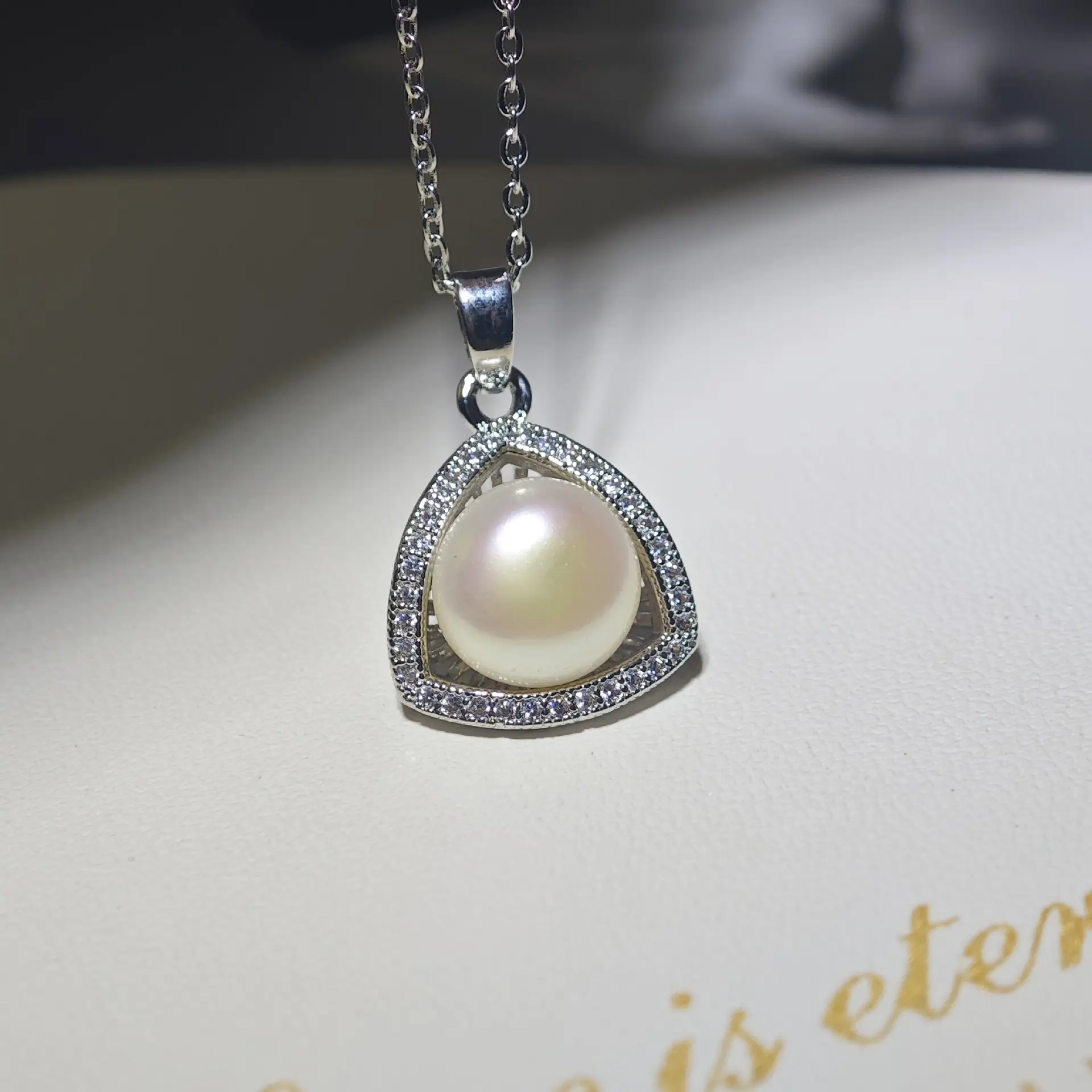 Luxury Pearl Flower Necklace Set Gold Chain - Image 19