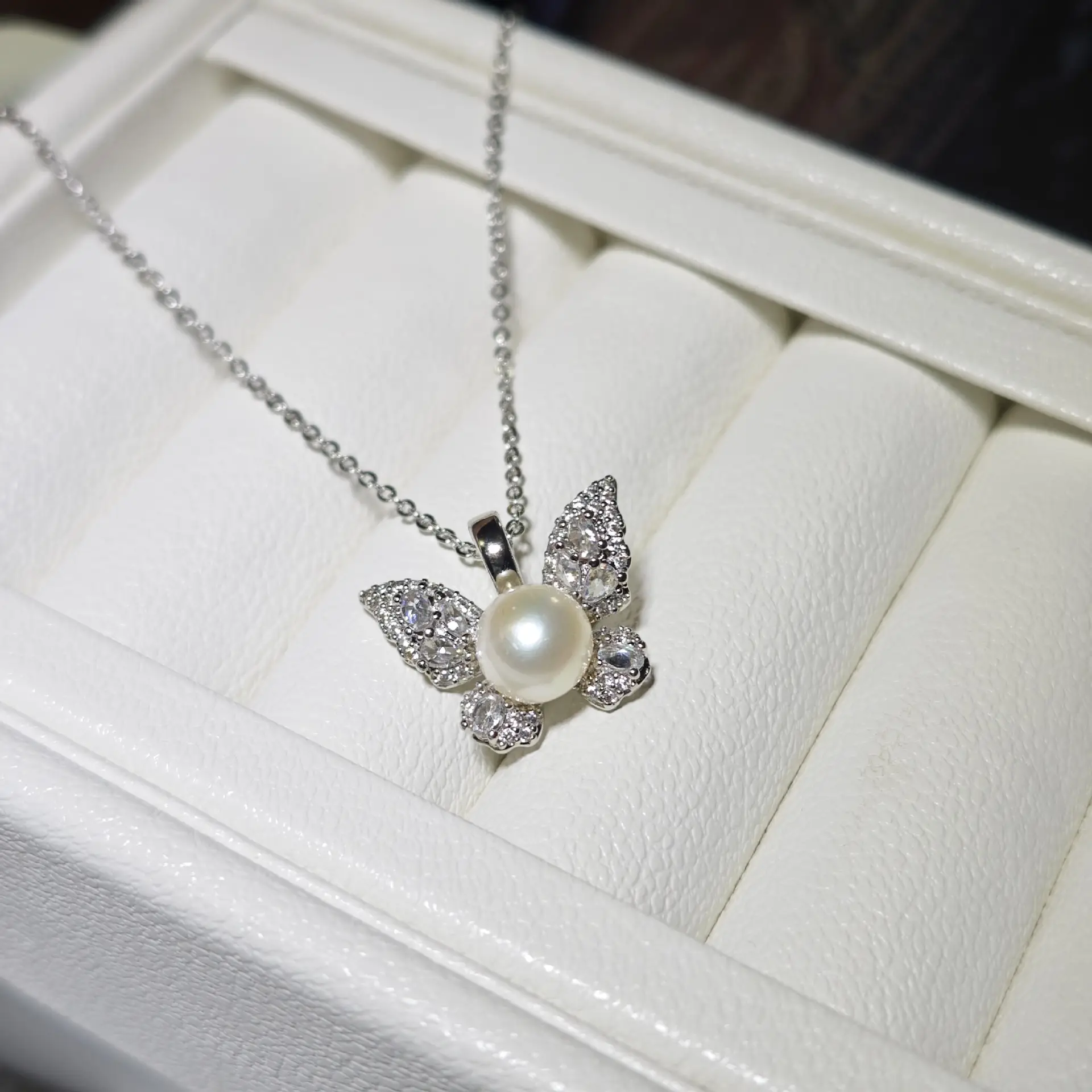 Luxury Pearl Flower Necklace Set Gold Chain - Image 27