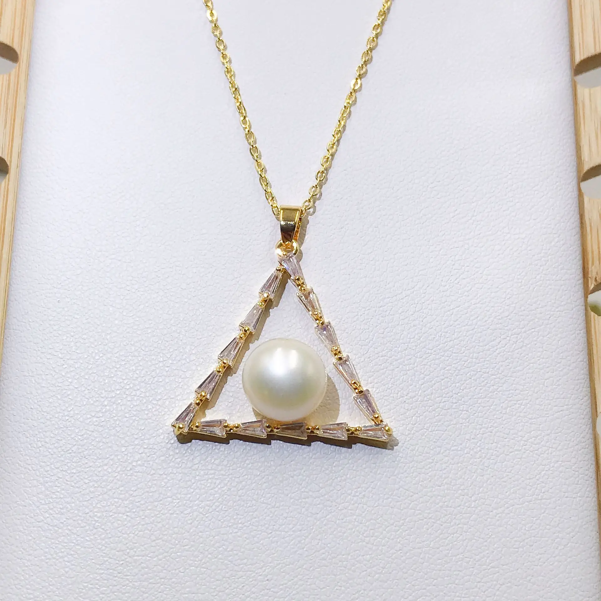 Luxury Pearl Flower Necklace Set Gold Chain - Image 37