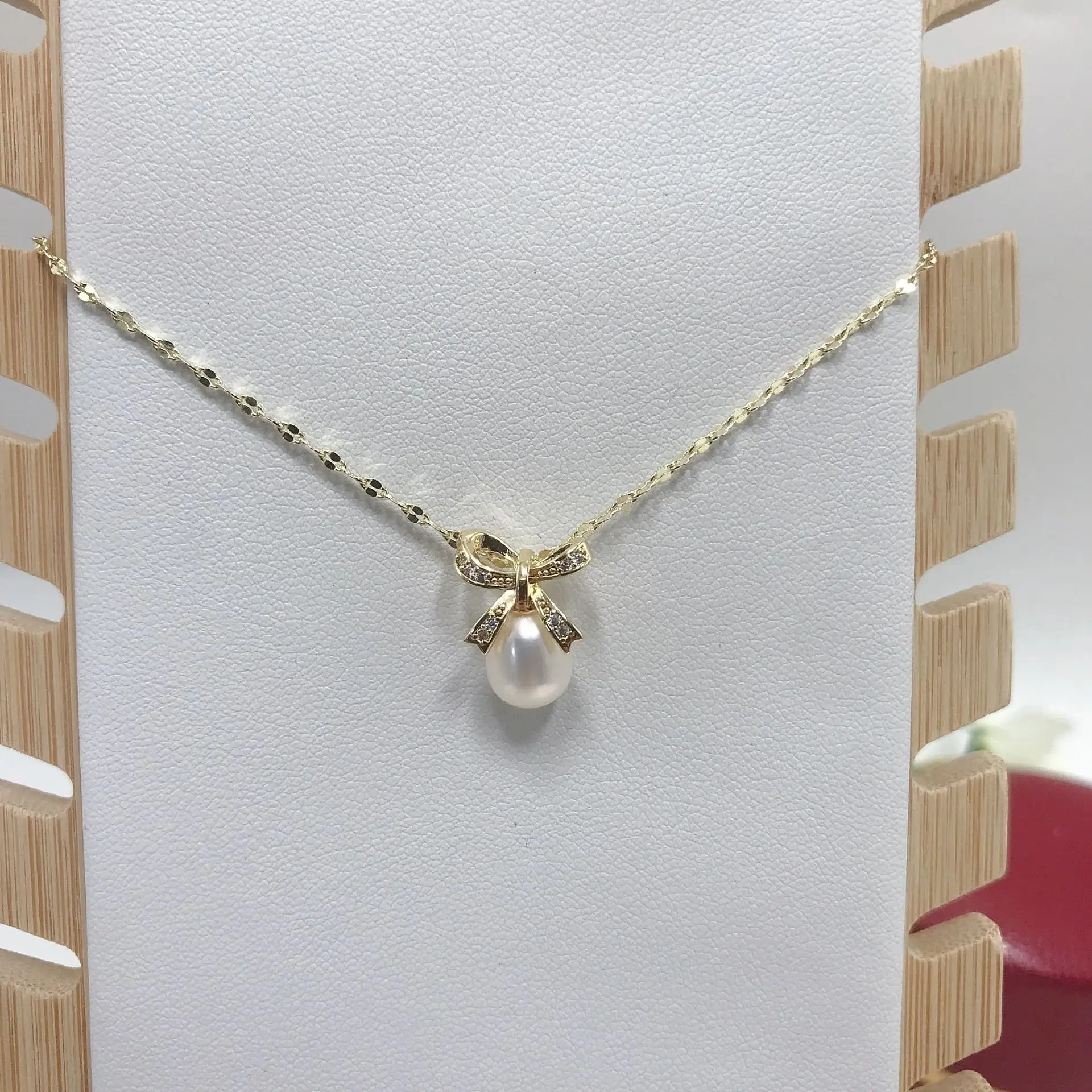 Luxury Pearl Flower Necklace Set Gold Chain - Image 6
