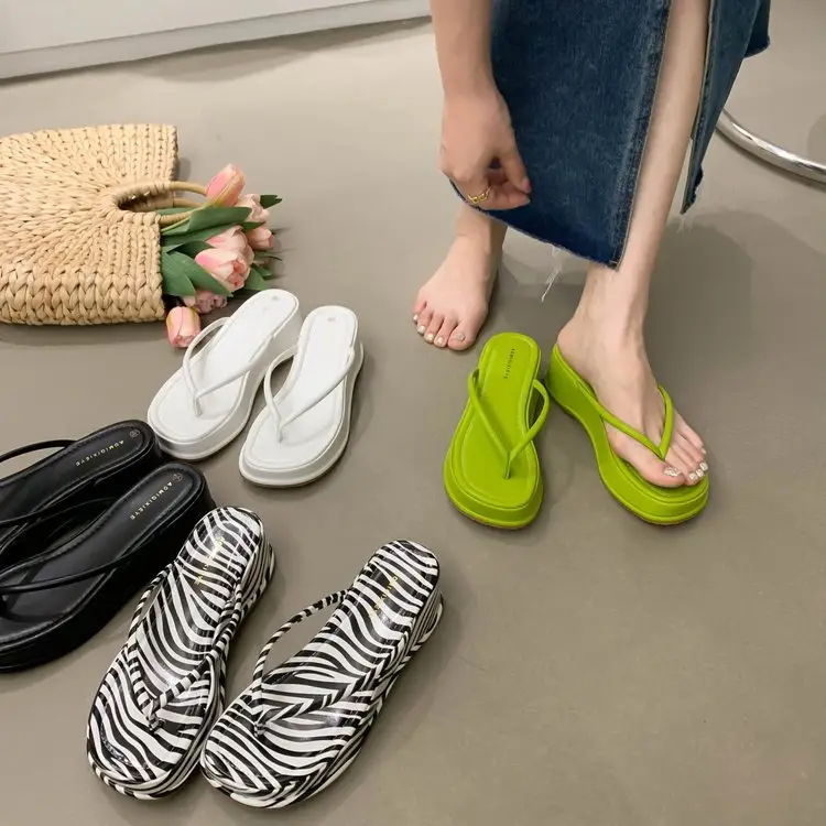 2023 Black Korean Women's Flip Flops Wedge Sandals — feature 3