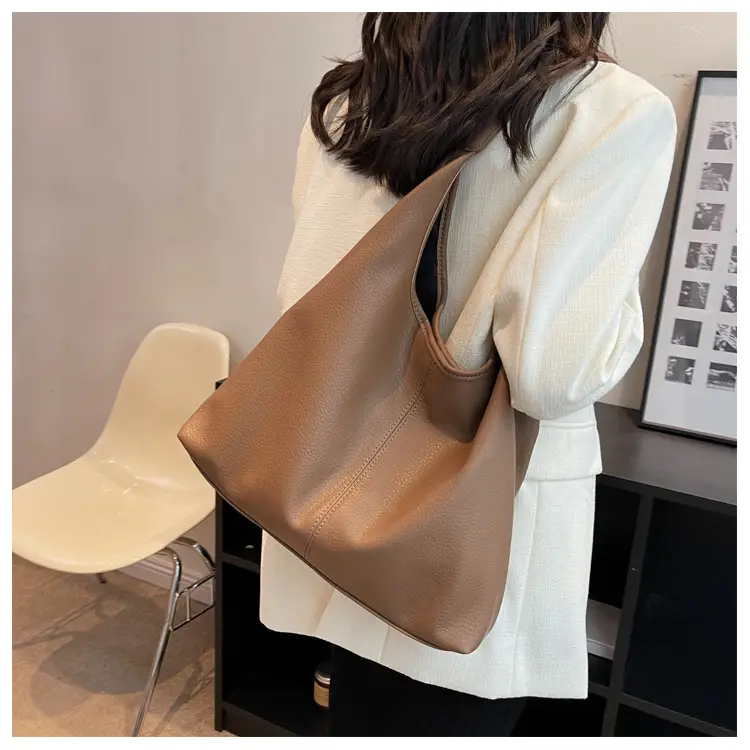 Women Large Capacity Shoulder Bag Brown Leather Spring Summer 2026 — feature 25