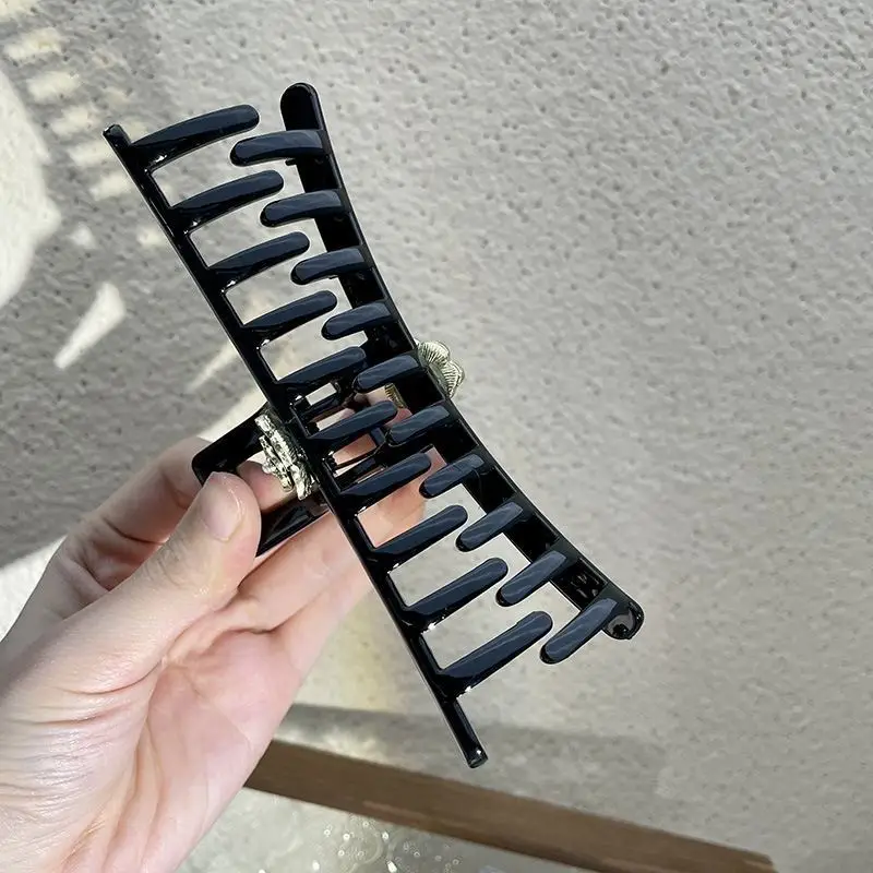 Summer New Camellia Grab Clip Large Black High-end Head Clip — feature 8