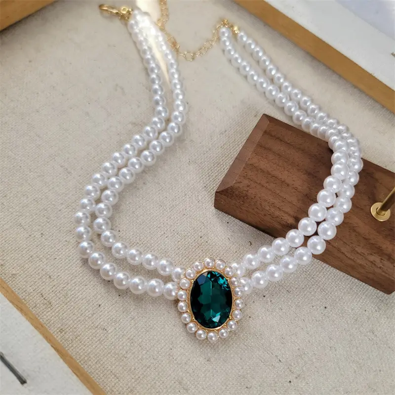 European American Retro Pearl Emerald Necklace Set - Image 4
