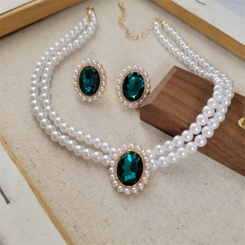 European American Retro Pearl Emerald Necklace Set β feature 5