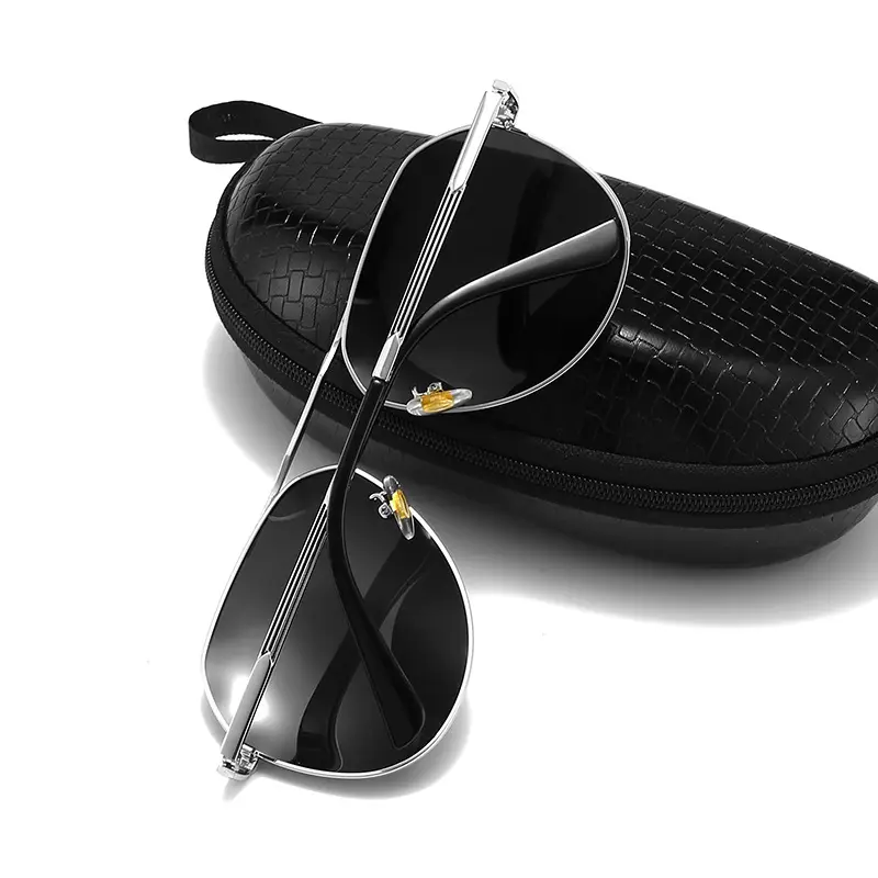 Men Polarized Sunglasses Black Mirror Gold Frame - Image 7