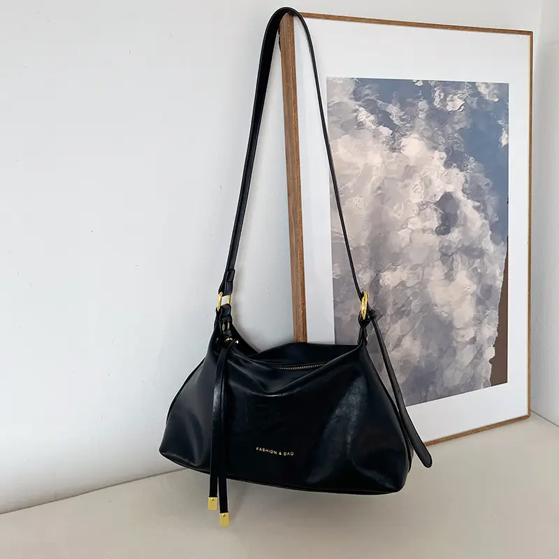 Modern Textured Tote Bag for Women 2026 Commute