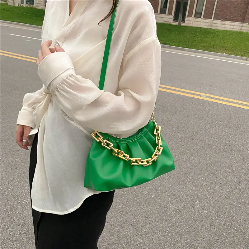 Black Korean Style Chain Shoulder Bag with Gold Chain - Image 10