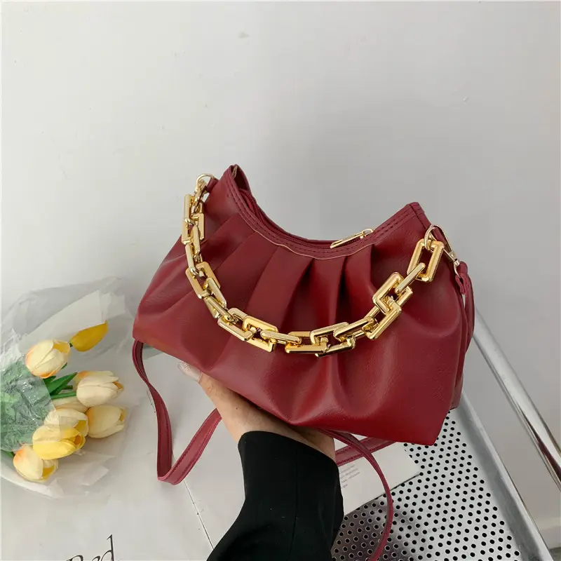 Black Korean Style Chain Shoulder Bag with Gold Chain - Image 3