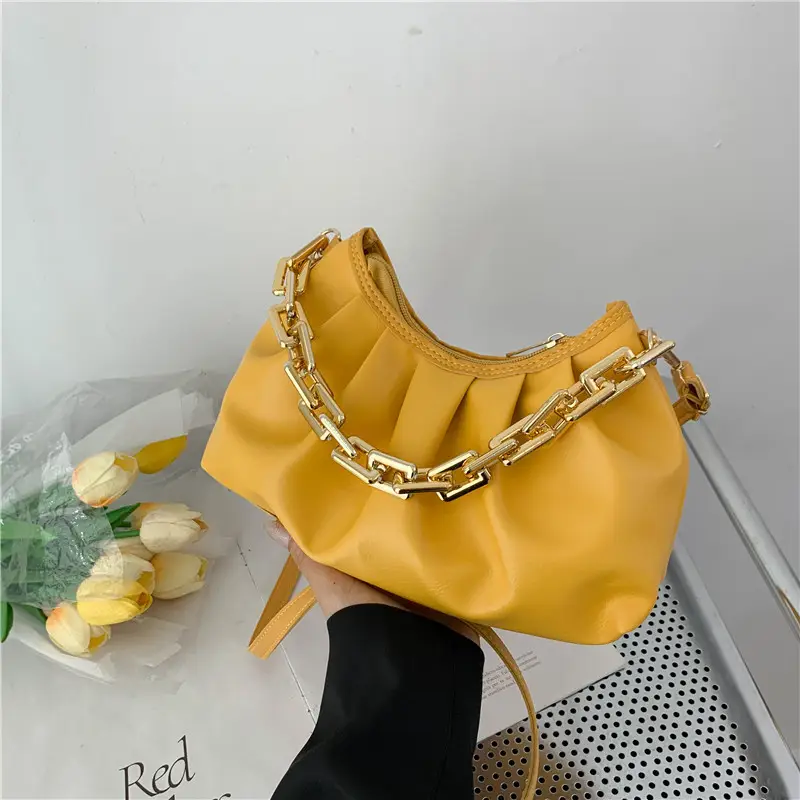 Black Korean Style Chain Shoulder Bag with Gold Chain - Image 5