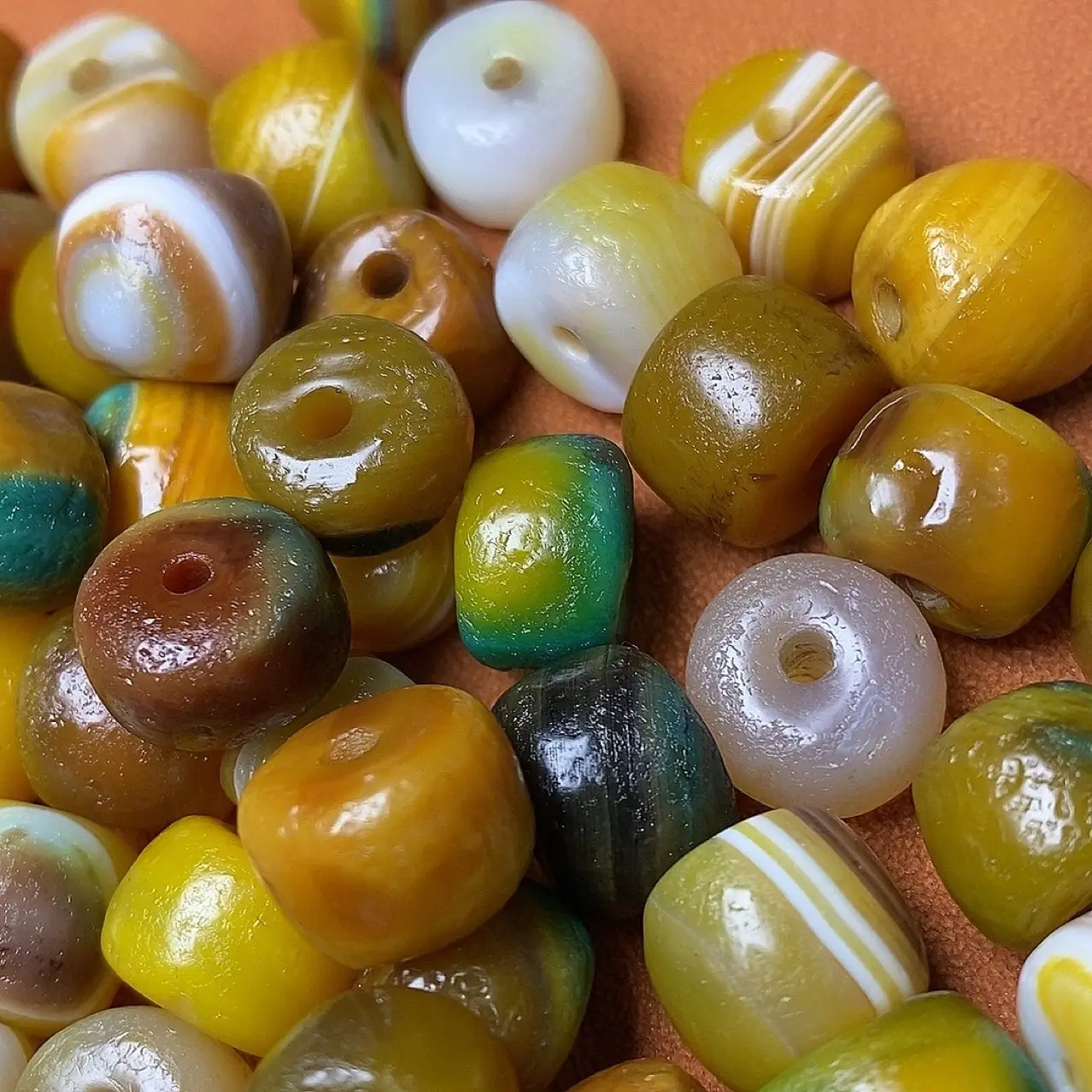 Natural Yellow & Green Agate Buddhas Multi-Treasure Candy Beads