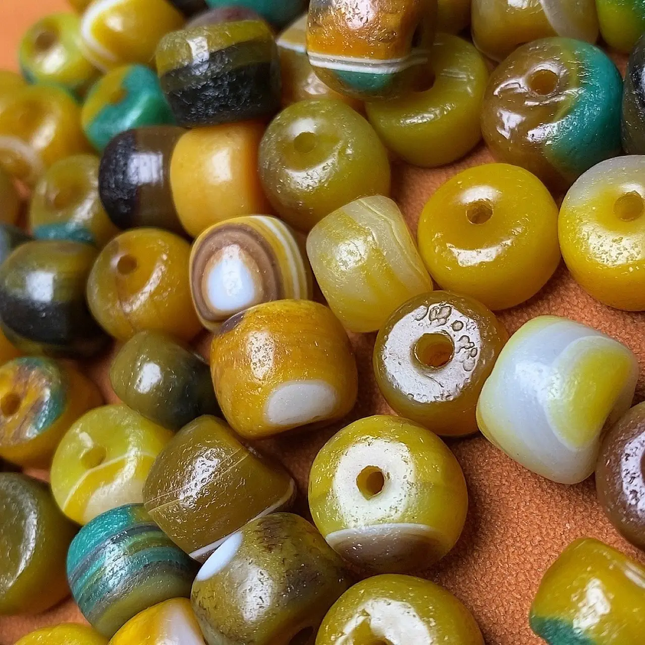 Natural Yellow & Green Agate Buddhas Multi-Treasure Candy Beads