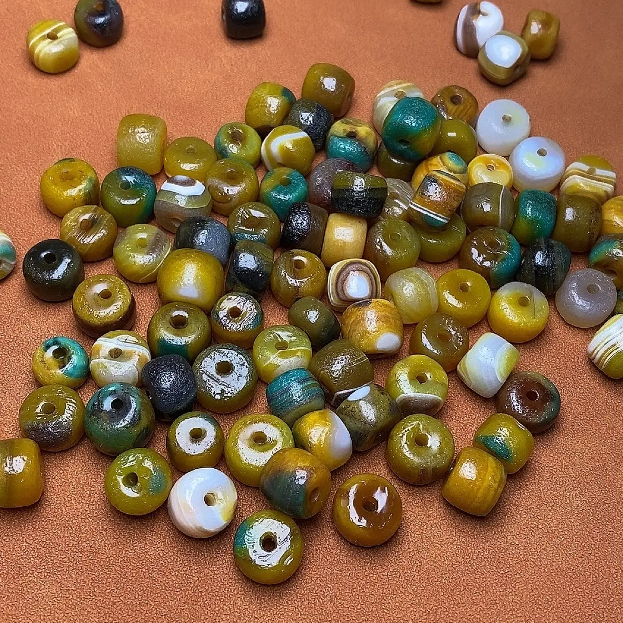 Natural Yellow & Green Agate Buddhas Multi-Treasure Candy Beads — feature 5
