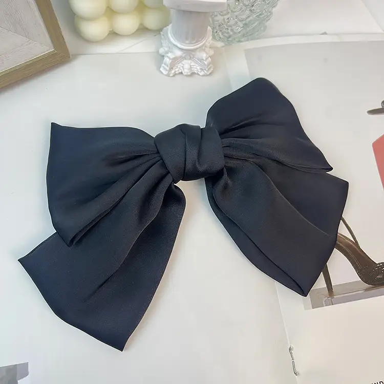 Black (spring clip)