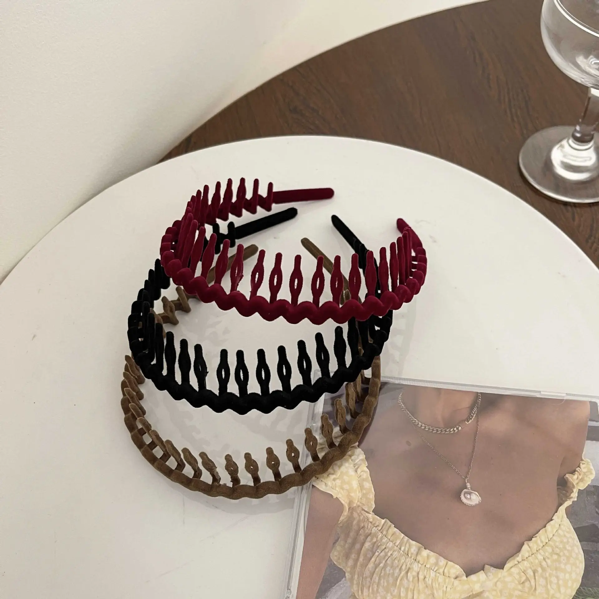 New Wave Tooth High Cranial Top Hair Band for Face Washing Non-Slip Headband — feature 8