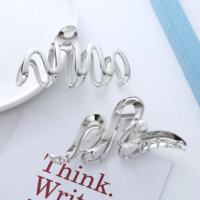 Niche Cold Shark Clip Hairpin for Women — feature 7