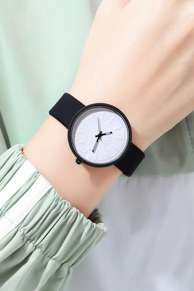 Green Student Watch for Women Waterproof Quartz — feature 11