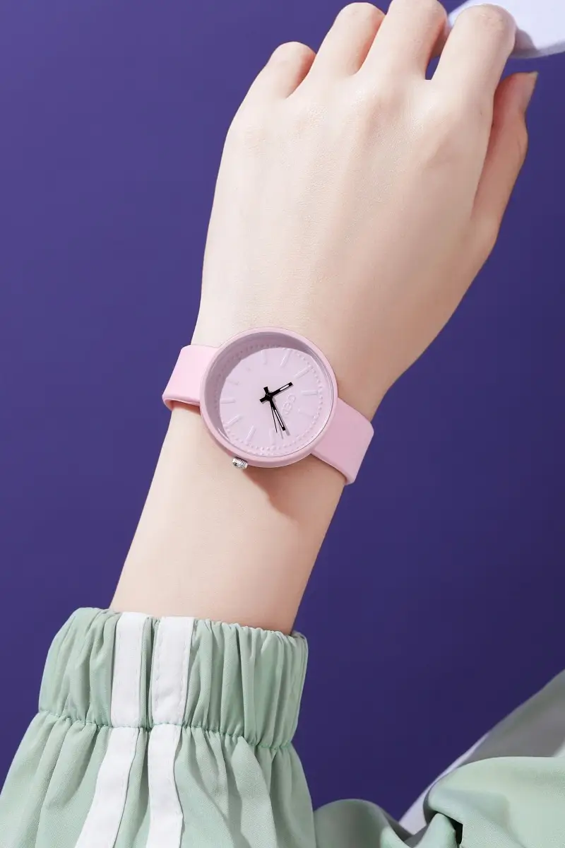 Green Student Watch for Women Waterproof Quartz — feature 13