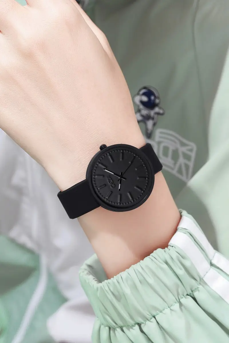 Green Student Watch for Women Waterproof Quartz — feature 14