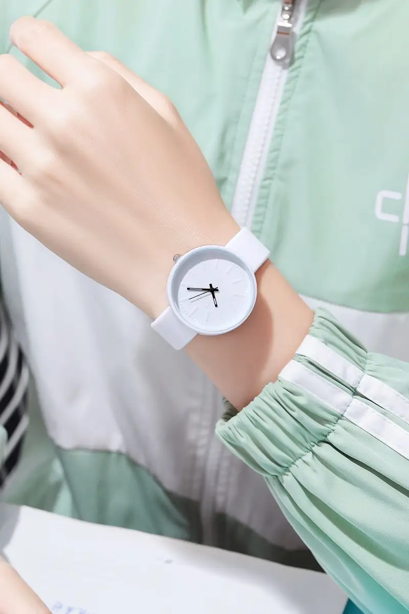 Green Student Watch for Women Waterproof Quartz — feature 15