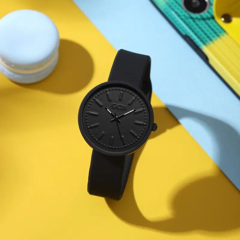 Green Student Watch for Women Waterproof Quartz — feature 2