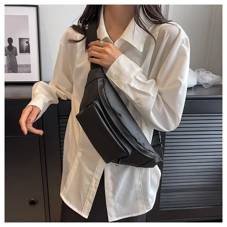 Women's Silver Crossbody Bag Large Capacity Waterproof Sports Bag — feature 10