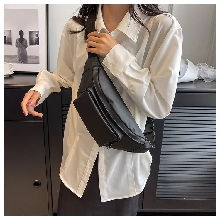 Women's Silver Crossbody Bag Large Capacity Waterproof Sports Bag — feature 11