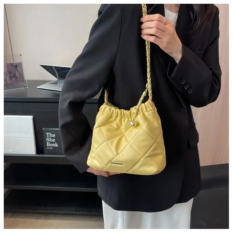 Black Chain Shoulder Bag for Women 2023 — feature 15